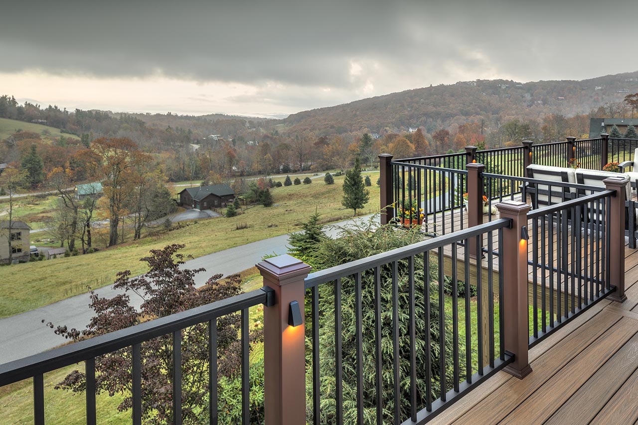 Slanted Overlook Railing How to Choose the Right Deck Railing | Trex* | Trex